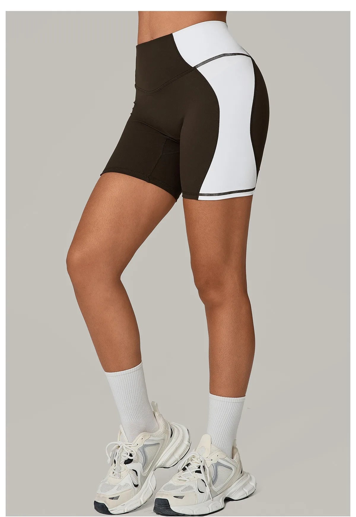 Arlen Shorts - Dark Brown